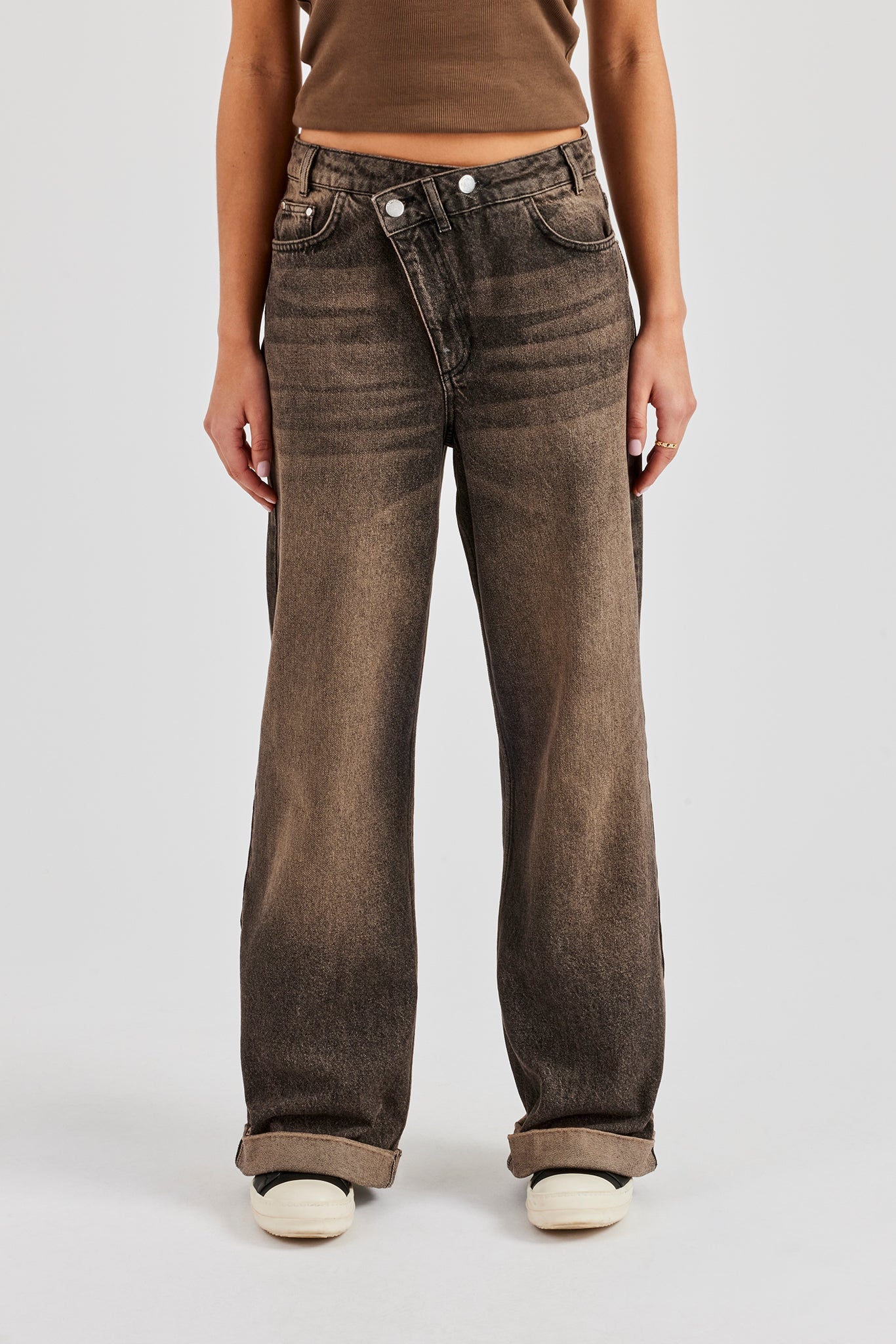 Baggy Denim Waistband Detail Jean - Brown